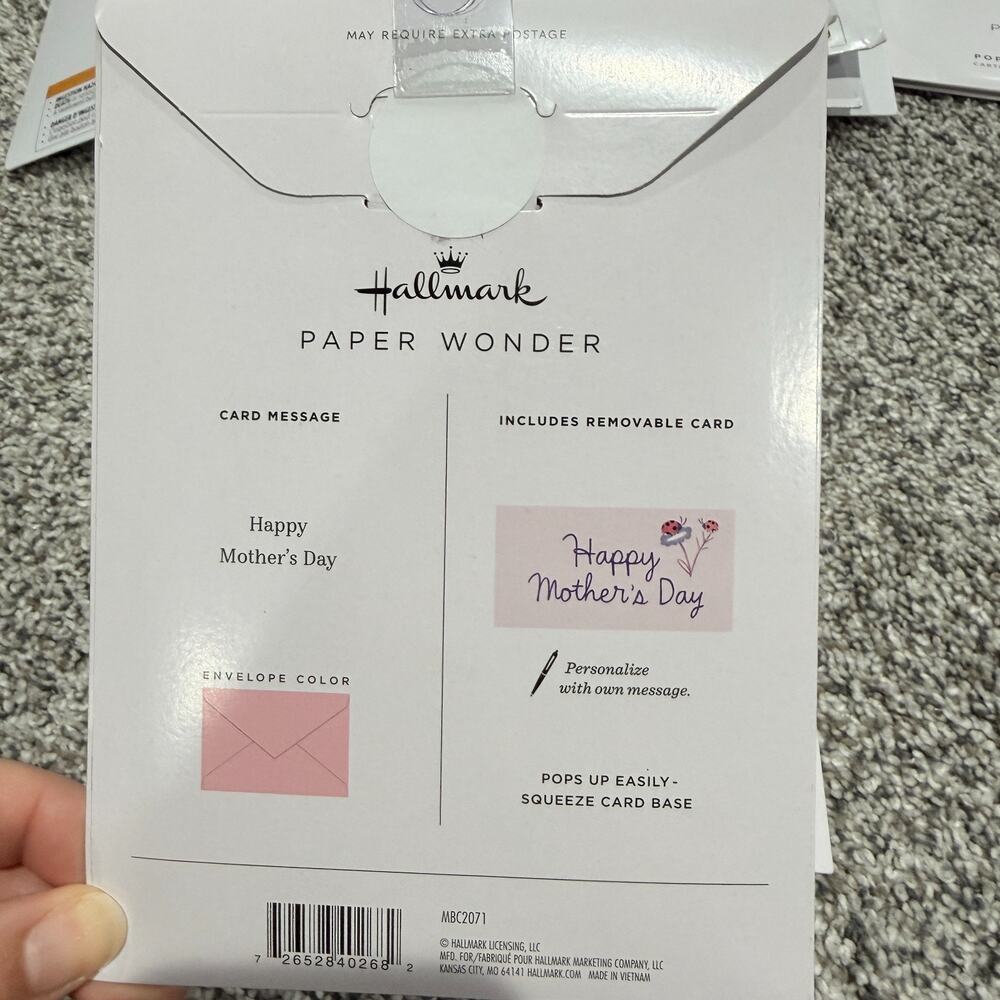 Wholesale, 29 Hallmark Signature Paper Pop Up Mother's Day Cards, Lights Musical - Picture 11 of 13